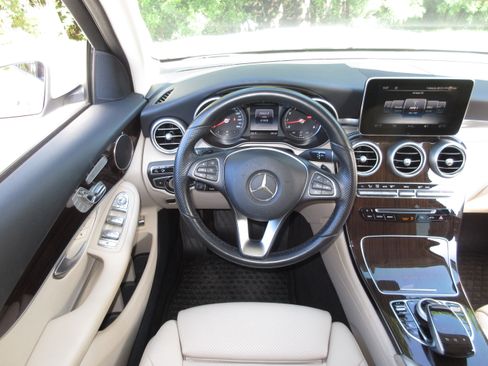 Used 2016 Mercedes-Benz GLC 300 image 11