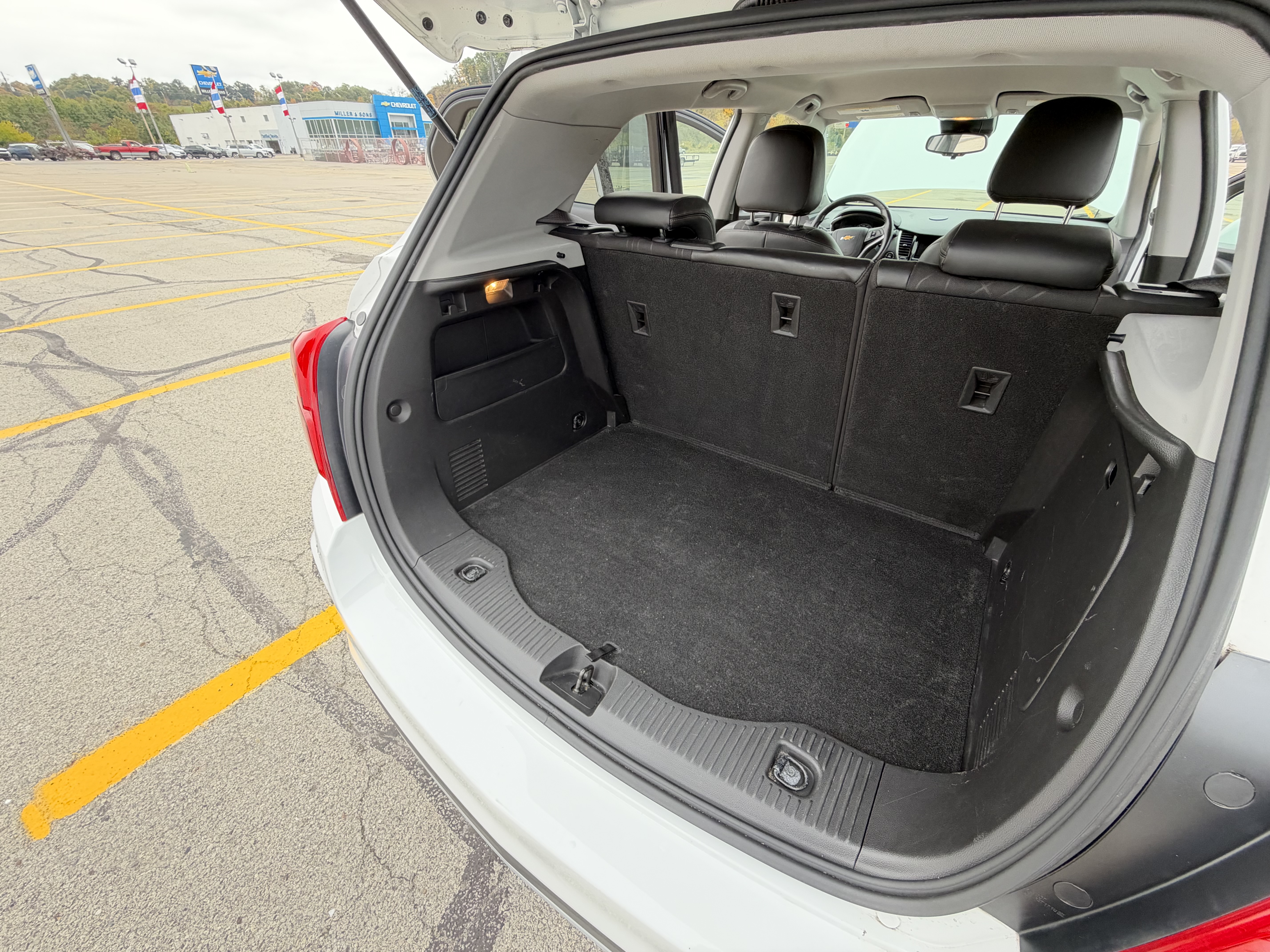 Used 2019 Chevrolet Trax LT w/ LT Convenience Package AWD/4WD image 14