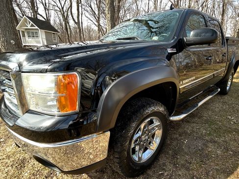Used 2009 GMC Sierra 1500 SLT w/ All-Terrain Package image 4