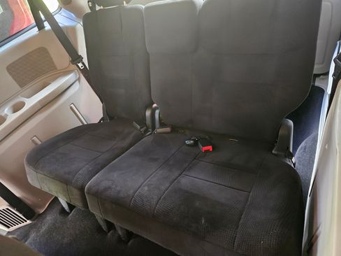 Used 2013 Dodge Grand Caravan SXT w/ Security Group image 6