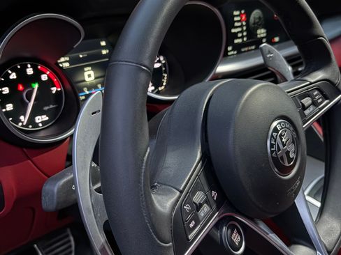 Used 2018 Alfa Romeo Stelvio Sport w/ Quick Order Package 22J Sport image 15