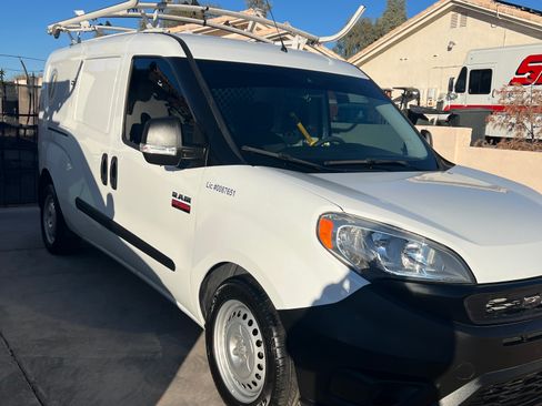 Used 2021 RAM ProMaster City Tradesman image 2