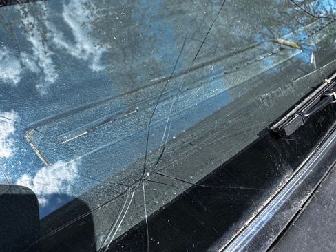 Used 1994 Nissan Pickup XE image 16