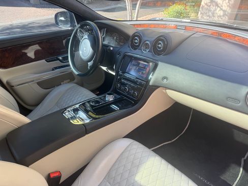 Used 2017 Jaguar XJ L Portfolio RWD image 11
