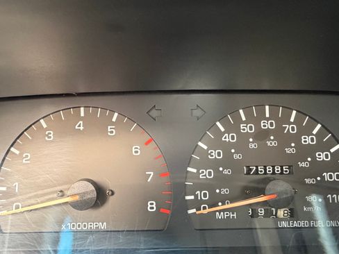 Used 1993 Toyota Pickup Deluxe image 13