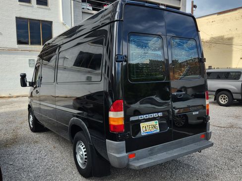 Used 2004 Dodge Sprinter 2500 w/ PWR Convenience Group image 16