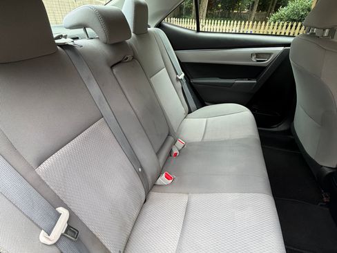 Used 2015 Toyota Corolla LE FWD image 10