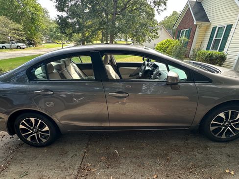 Used 2013 Honda Civic EX image 2