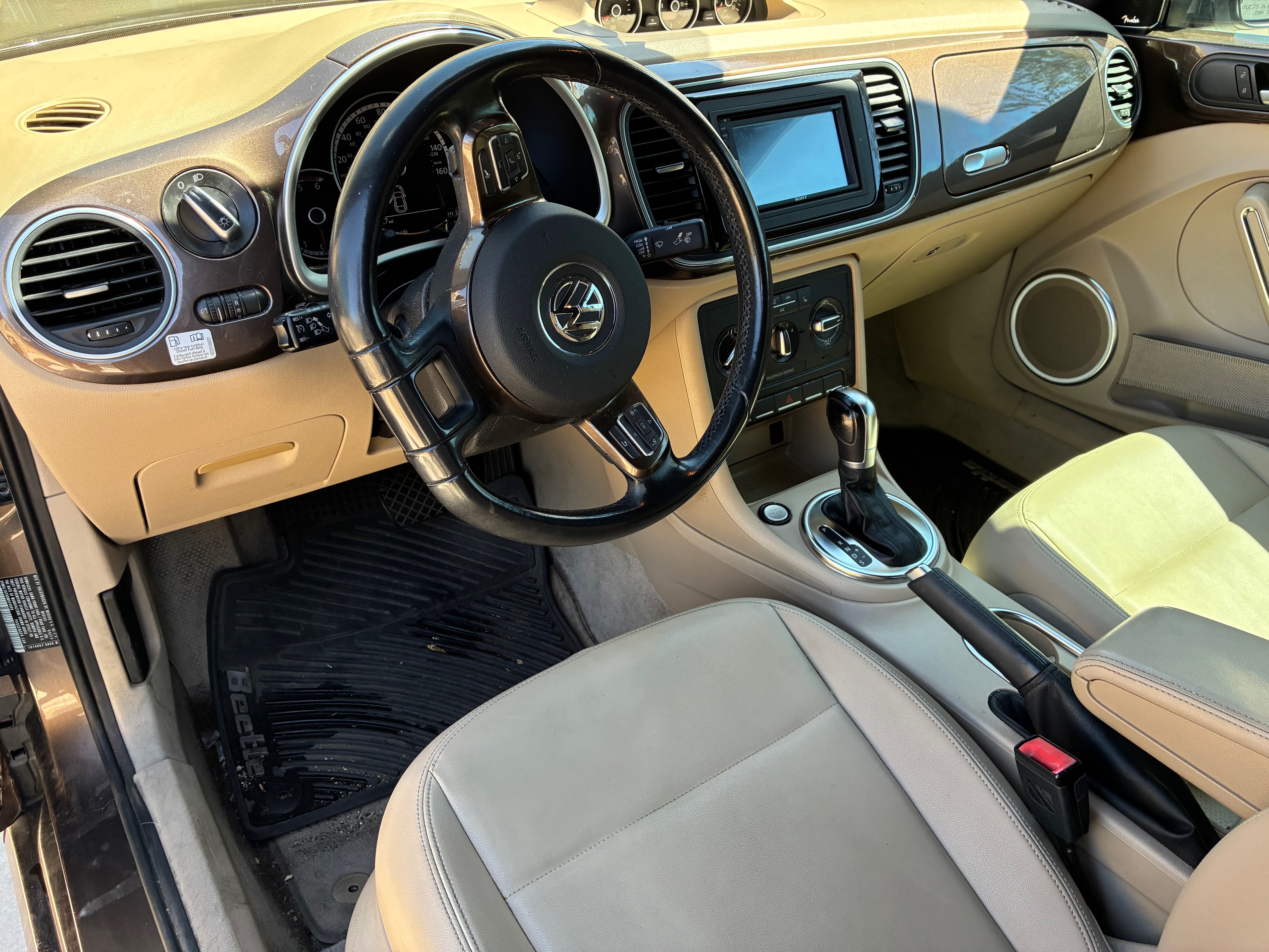 Used 2013 Volkswagen Beetle TDI FWD image 20