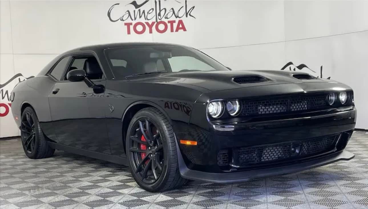 Used 2023 Dodge Challenger SRT Hellcat w/ Driver Convenience Group RWD image 2
