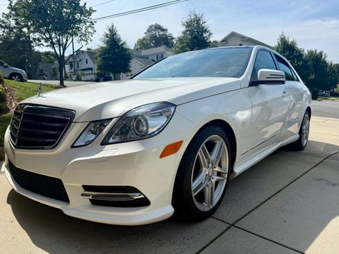 Used 2013 Mercedes-Benz E 350 4MATIC Sedan image 1