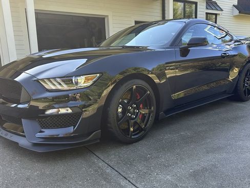 Used 2017 Ford Mustang Shelby GT350R w/ GT350R Equipment Group 920A image 5
