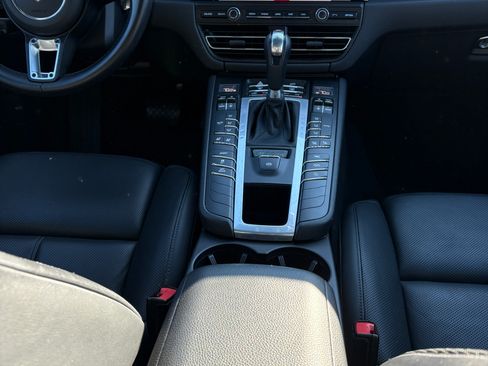Used 2020 Porsche Macan S image 15