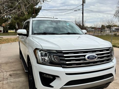 Used 2020 Ford Expedition Max XLT w/ Equipment Group 202A image 6