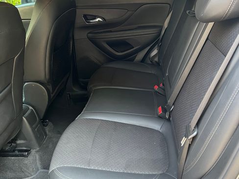 Used 2020 Buick Encore Preferred FWD image 5