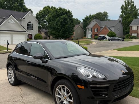 Used 2017 Porsche Macan S AWD/4WD image 1