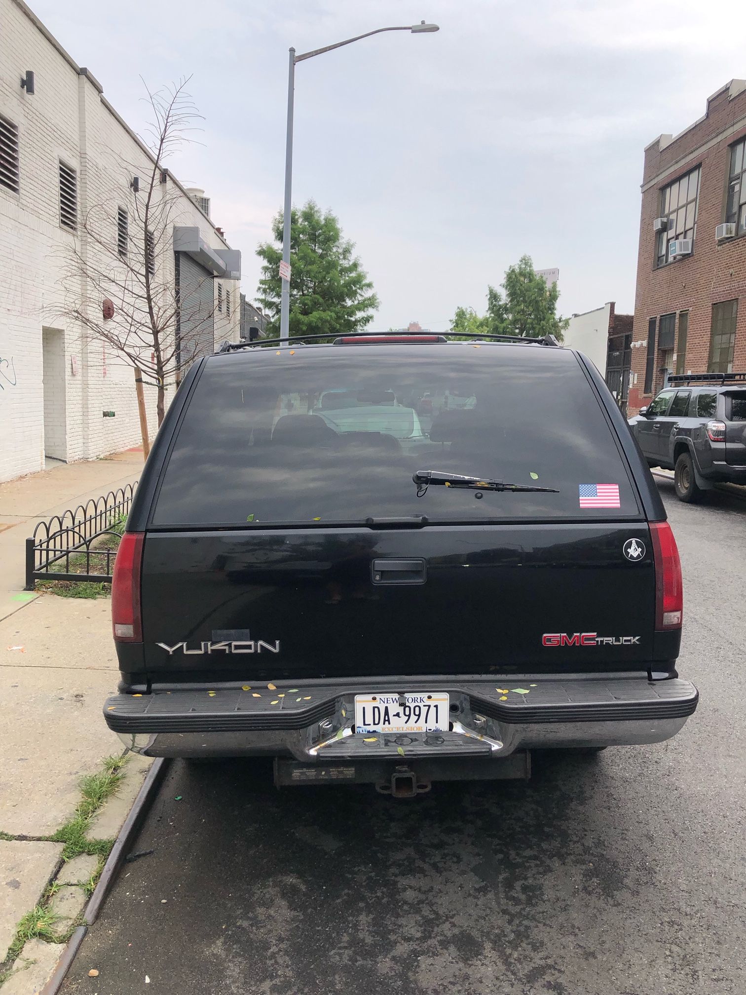 Used 1995 GMC Yukon 4WD 4-Door image 5