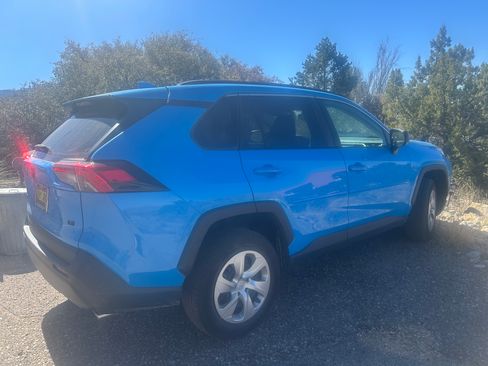 Used 2021 Toyota RAV4 LE w/ Carpet Mat Package (TMS) image 14