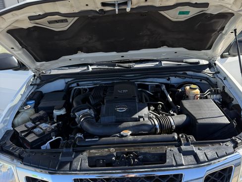 Used 2017 Nissan Frontier SV image 6