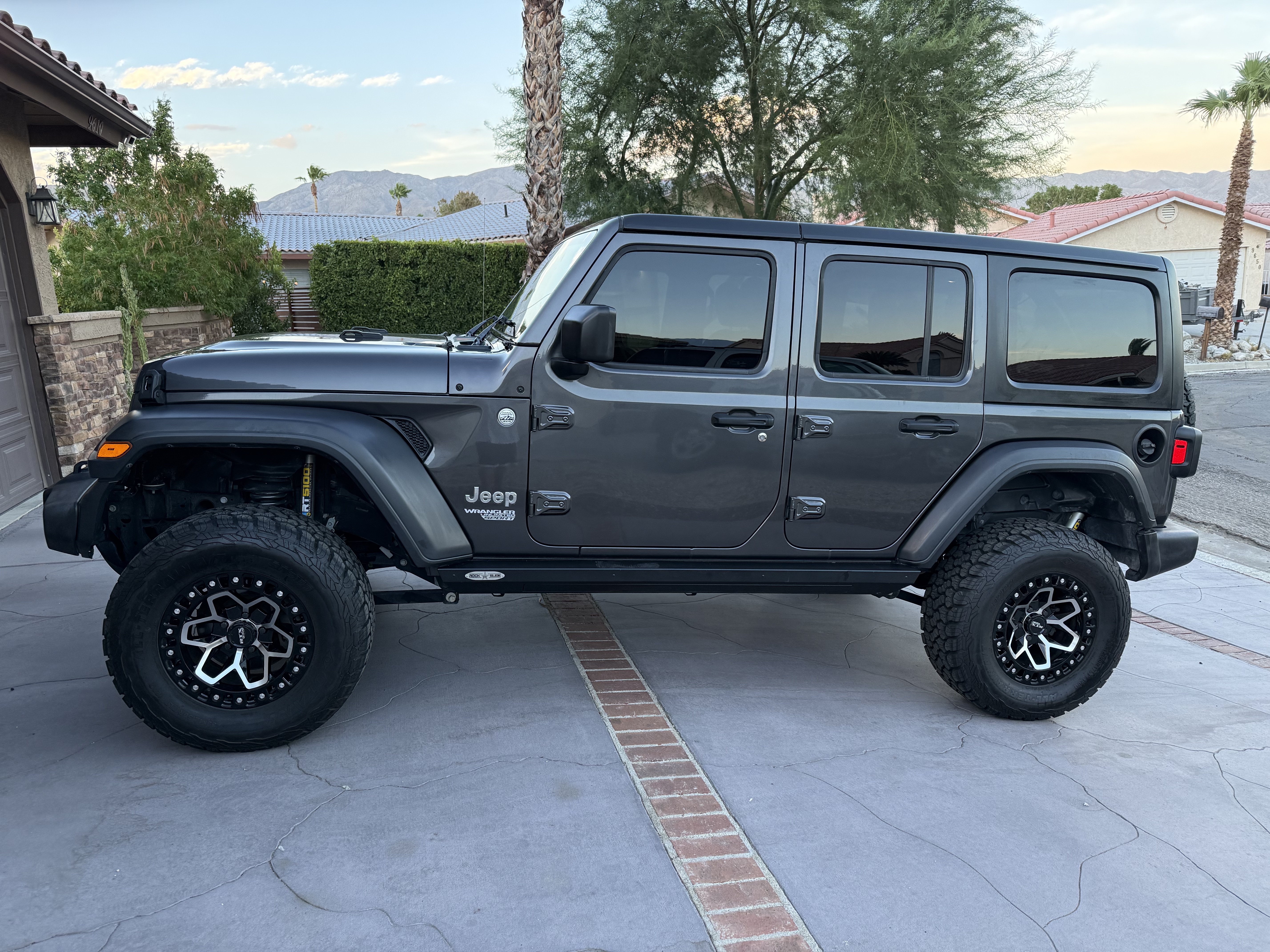 Used 2019 Jeep Wrangler Unlimited Sport S AWD/4WD image 1