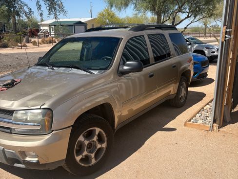 Used 2006 Chevrolet TrailBlazer 4WD w/ LS Preferred Equipment Group image 2