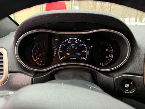 Used 2017 Jeep Grand Cherokee Laredo w/ Quick Order Package 23E image 9