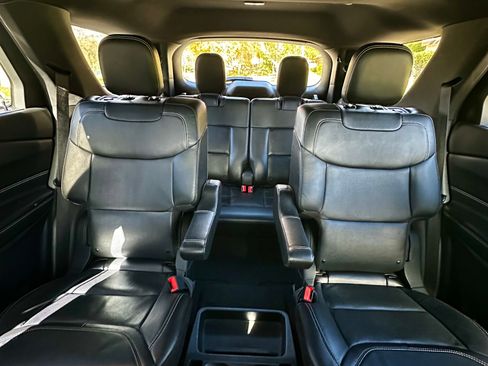 Used 2020 Ford Explorer ST w/ ST Street Pack image 25