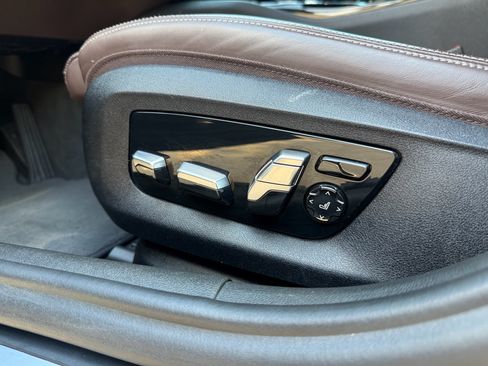 Used 2018 BMW 530e 530e iPerformance Sedan 4D image 18