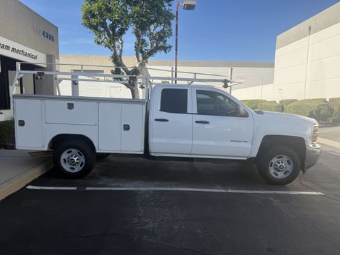 Used 2015 Chevrolet Silverado 2500 W/T w/ WT Convenience Package image 4