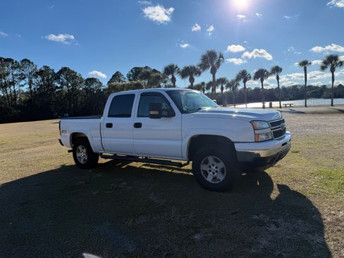 Used 2007 Chevrolet Silverado 1500 LT w/ Onstar Plus Package image 1