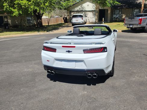 Used 2018 Chevrolet Camaro SS image 4
