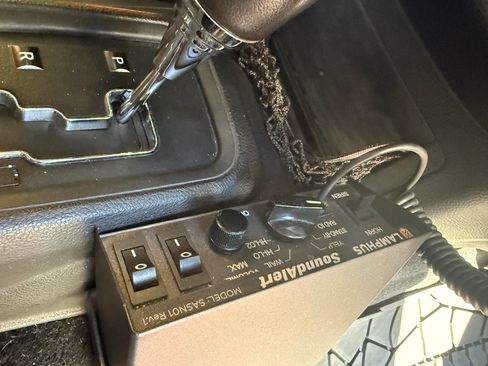 Used 2013 Jeep Wrangler Unlimited Sport w/ Connectivity Group image 6