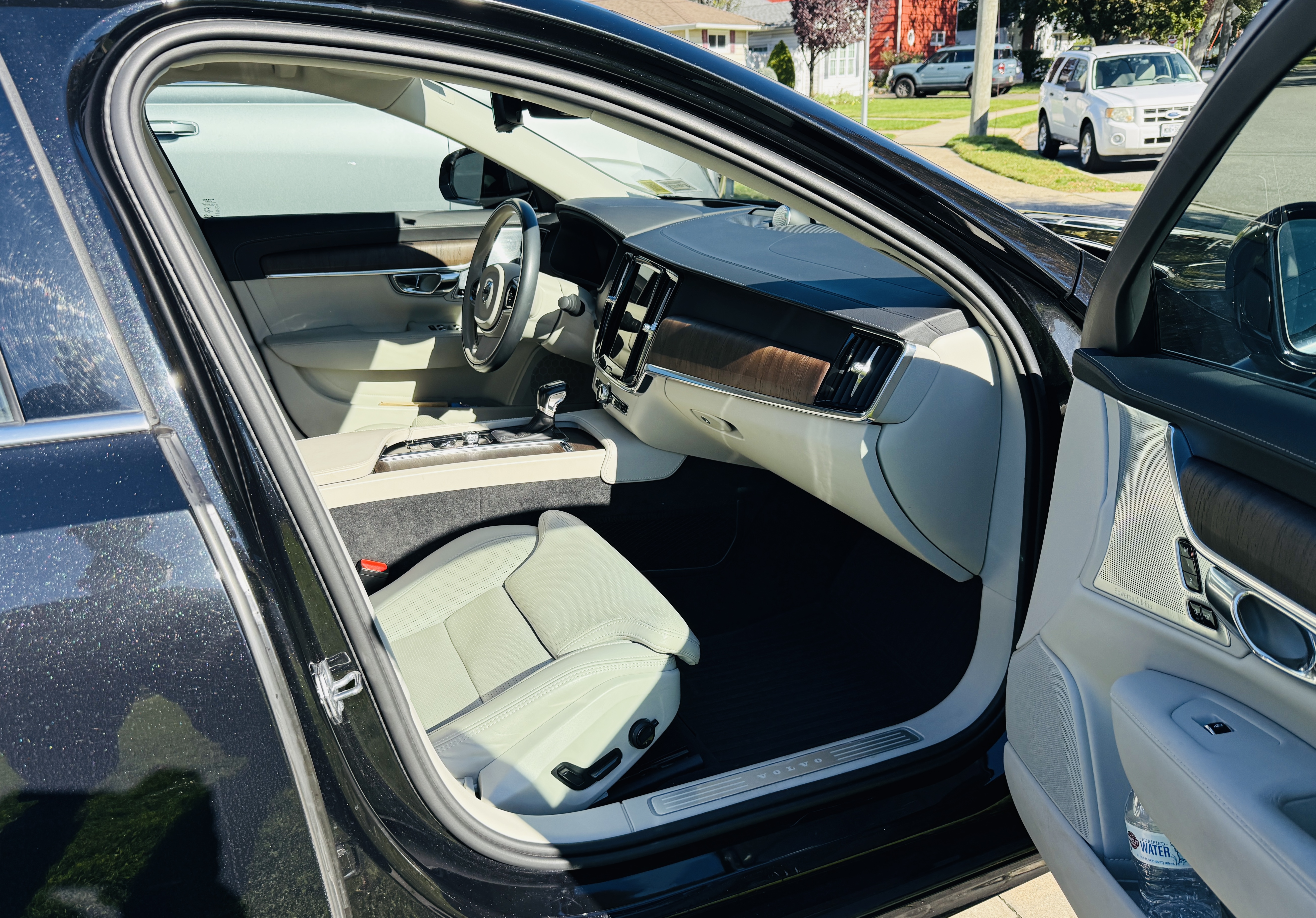 Used 2021 Volvo S90 T6 Inscription w/ Advanced Package AWD/4WD image 11