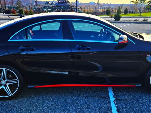 Used 2015 Mercedes-Benz CLA 250 4MATIC image 5