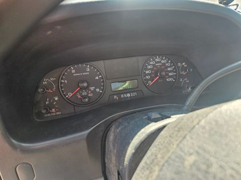 Used 2006 Ford F250 XL RWD image 5