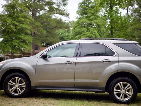 Used 2012 Chevrolet Equinox LT w/ Driver Convenience Package FWD image 5