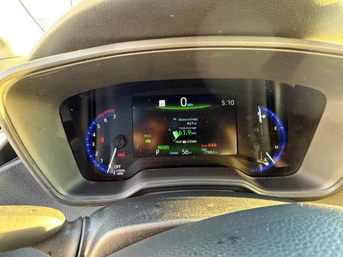 Used 2021 Toyota Corolla LE image 11