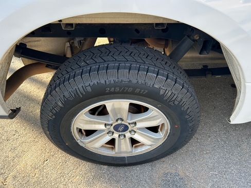 Used 2017 Ford F150 XLT image 10