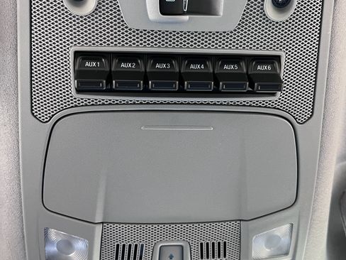 Used 2022 Ford F450 Limited w/ FX4 Off-Road Package image 23