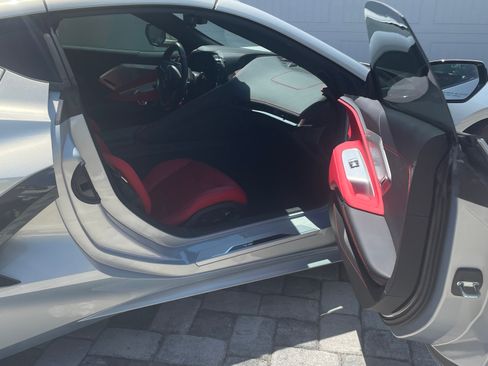 Used 2021 Chevrolet Corvette Stingray Preferred Cpe w/ 2LT image 5