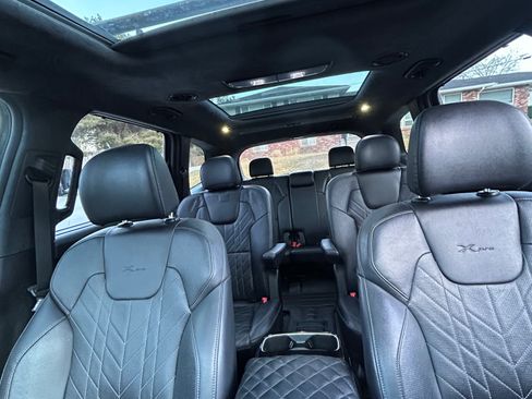 Used 2023 Kia Telluride SX Prestige X-Pro AWD/4WD image 2
