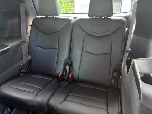 Used 2024 Cadillac XT6 Luxury FWD image 21