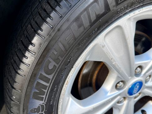 Used 2013 Ford Escape SE image 9