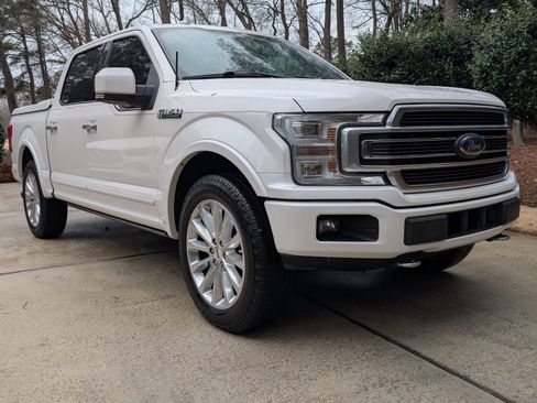 Used 2018 Ford F150 Limited image 1