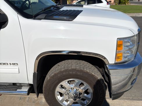 Used 2012 Chevrolet Silverado 2500 LTZ w/ LTZ Plus Package image 26