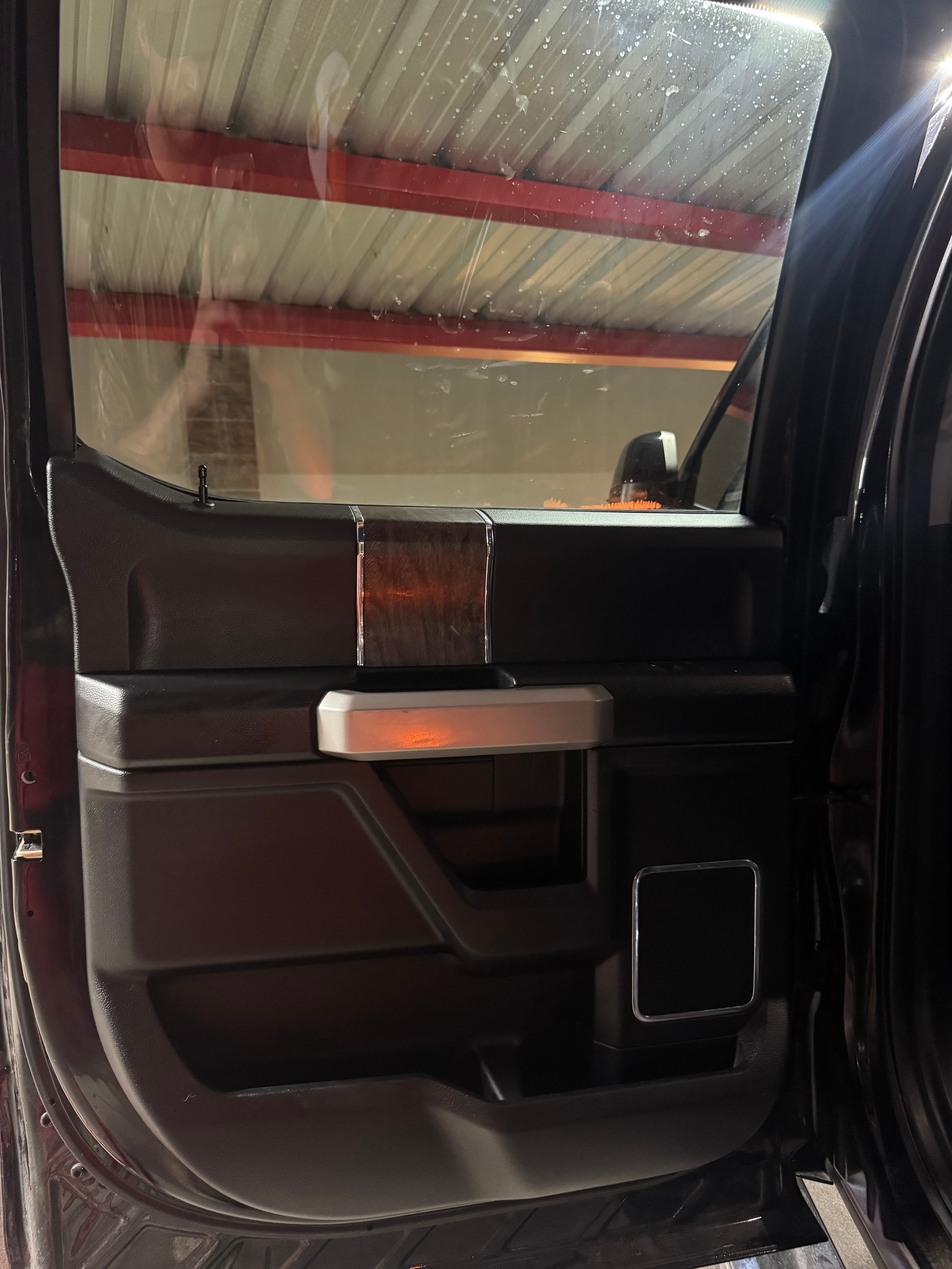 Used 2019 Ford F250 Lariat w/ Lariat Value Package AWD/4WD image 16