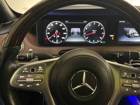 Used 2018 Mercedes-Benz Maybach S 560 4MATIC image 9