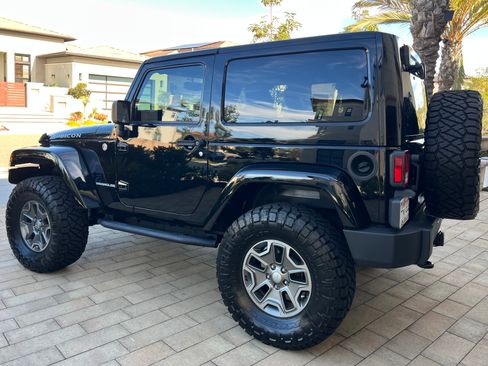 Used 2014 Jeep Wrangler Rubicon w/ Power Convenience Group image 6