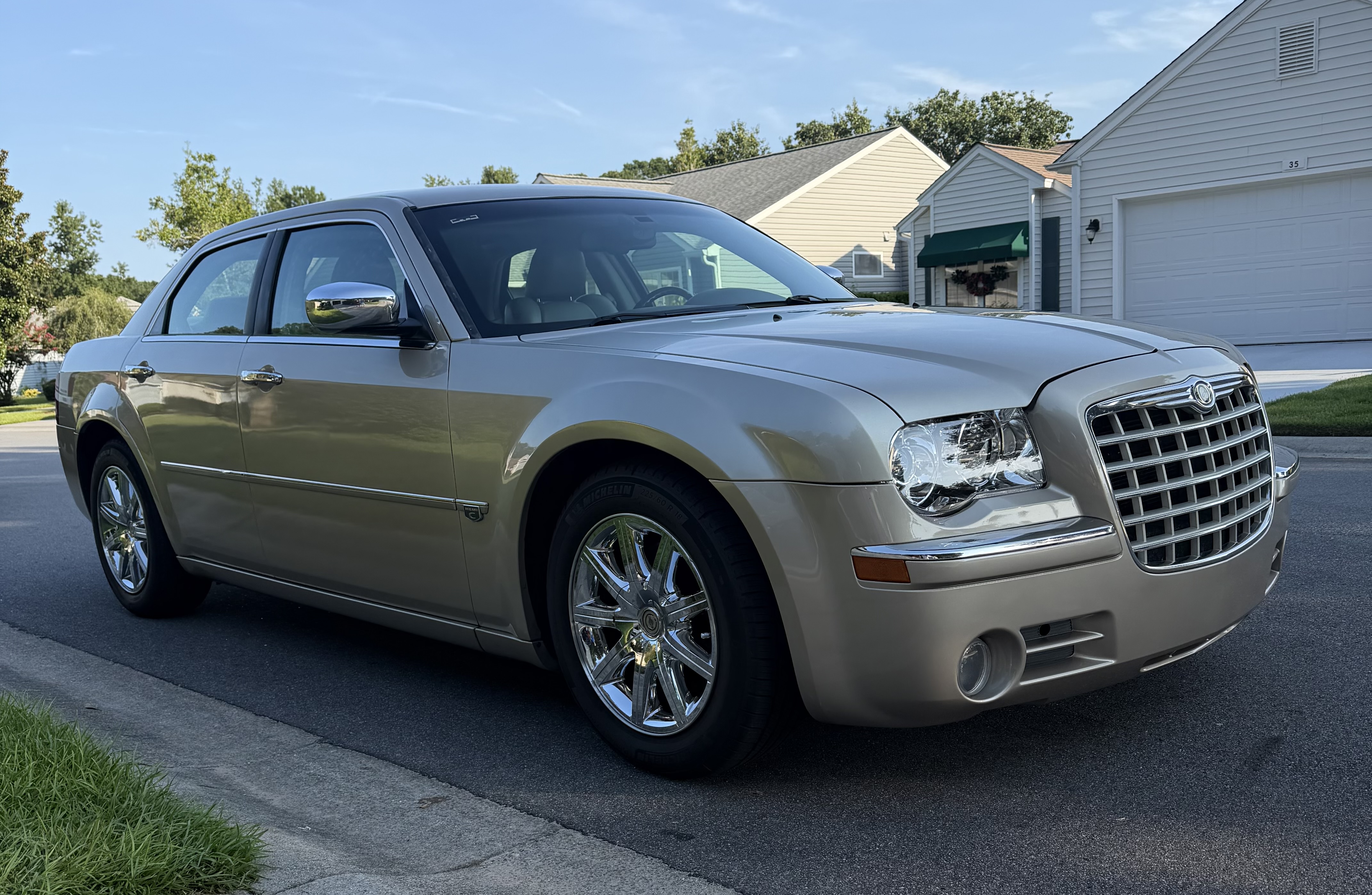Used 2007 Chrysler 300 C RWD image 2