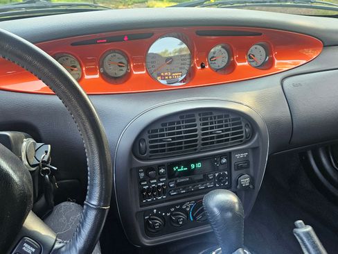 Used 2001 Chrysler Prowler RWD image 13